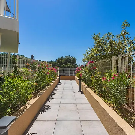 Eleganza By Interhome Le Lavandou