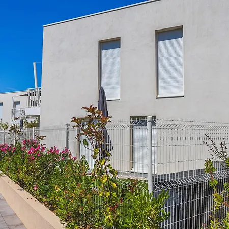 Apartment Eleganza By Interhome Le Lavandou